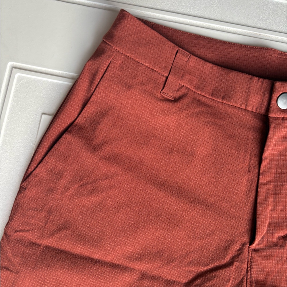 Lululemon Men’s Commission Classic Fit 9” Shorts Rust Orange Size 30 - Picture 2 of 7